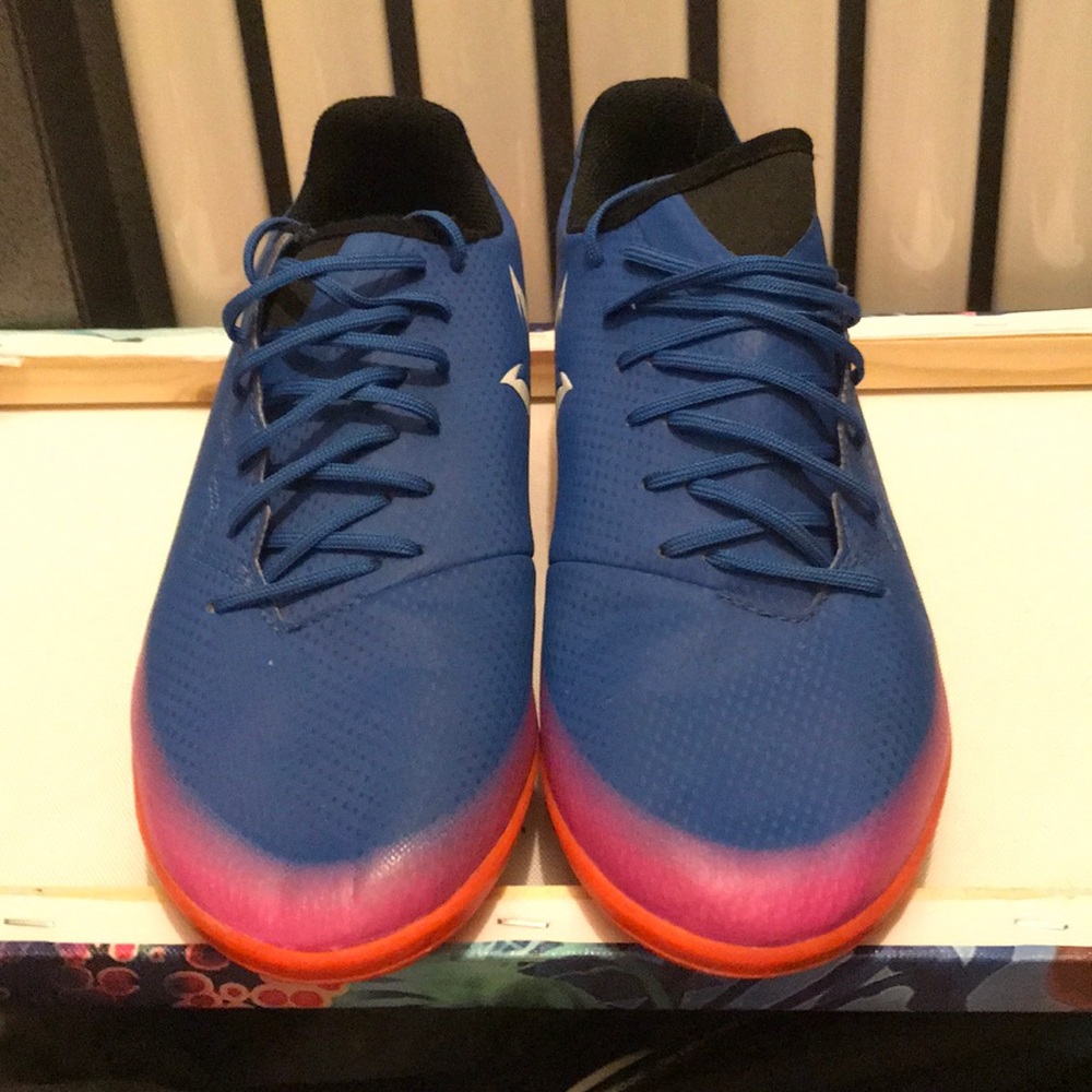 Adidas street messi soccer shoes